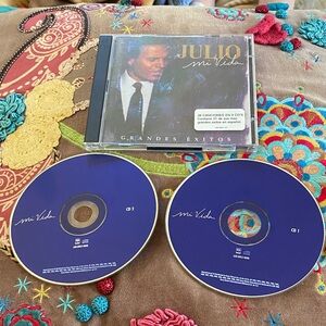 Set Of 2 Julio Iglesias Mi Vida CD Set Excellent Condition